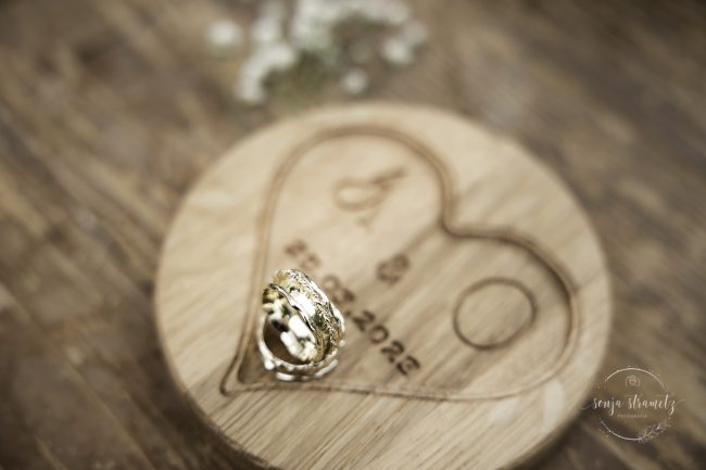 Ringkissen zur Hochzeit aus Holz jetzt mit Personalisierung Ø 120mm – Bild 2