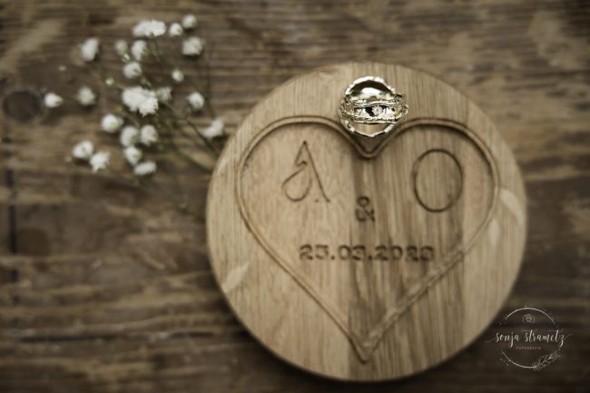 Ringkissen zur Hochzeit aus Holz jetzt mit Personalisierung Ø 120mm – Bild 3