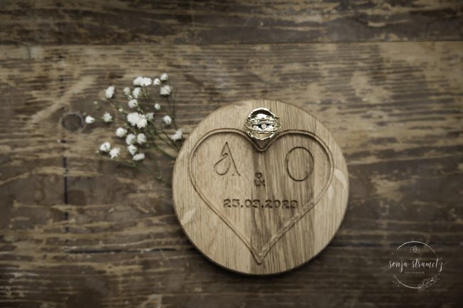 Ringkissen zur Hochzeit aus Holz jetzt mit Personalisierung Ø 120mm – Bild 4